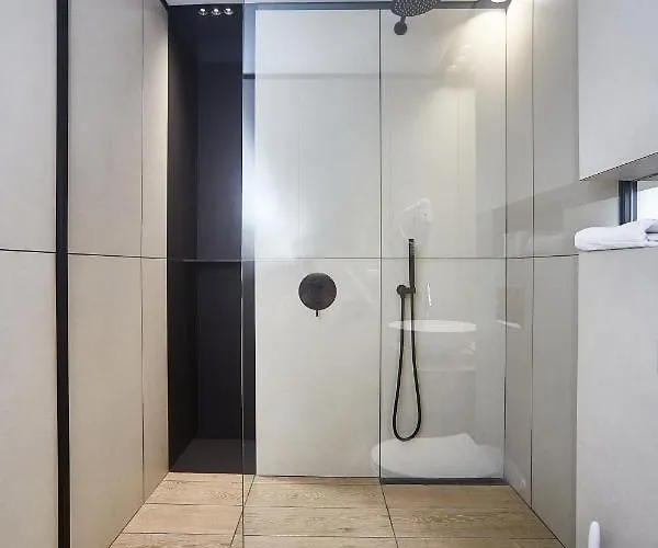 Room, 45 перлина Kadorr, аркадія